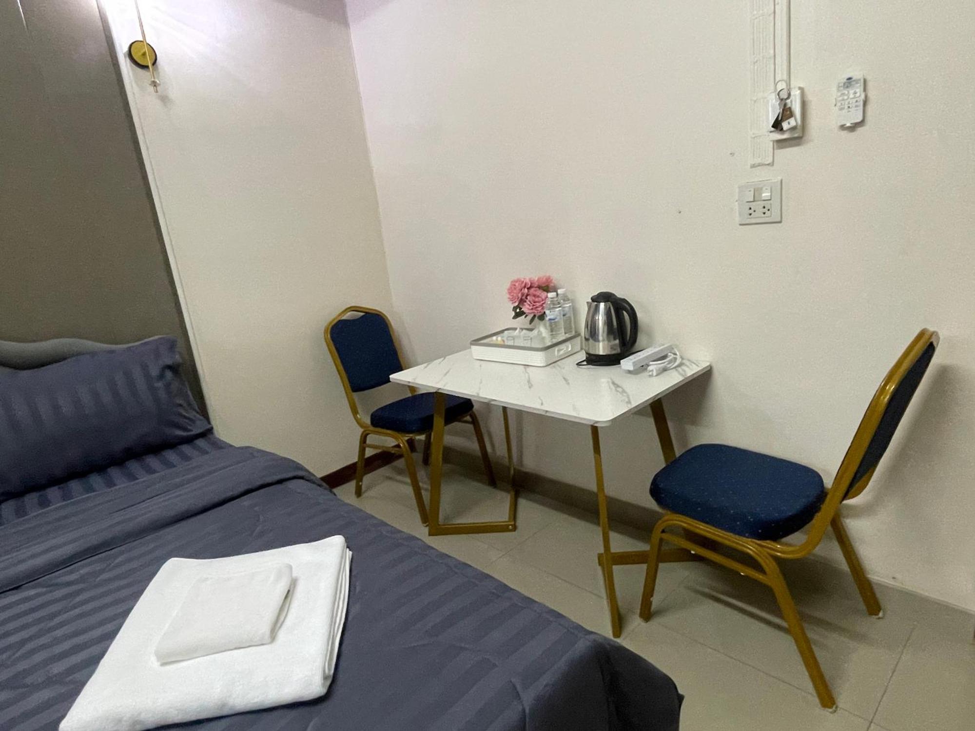 2B Cozy Hostel ตรัง エクステリア 写真