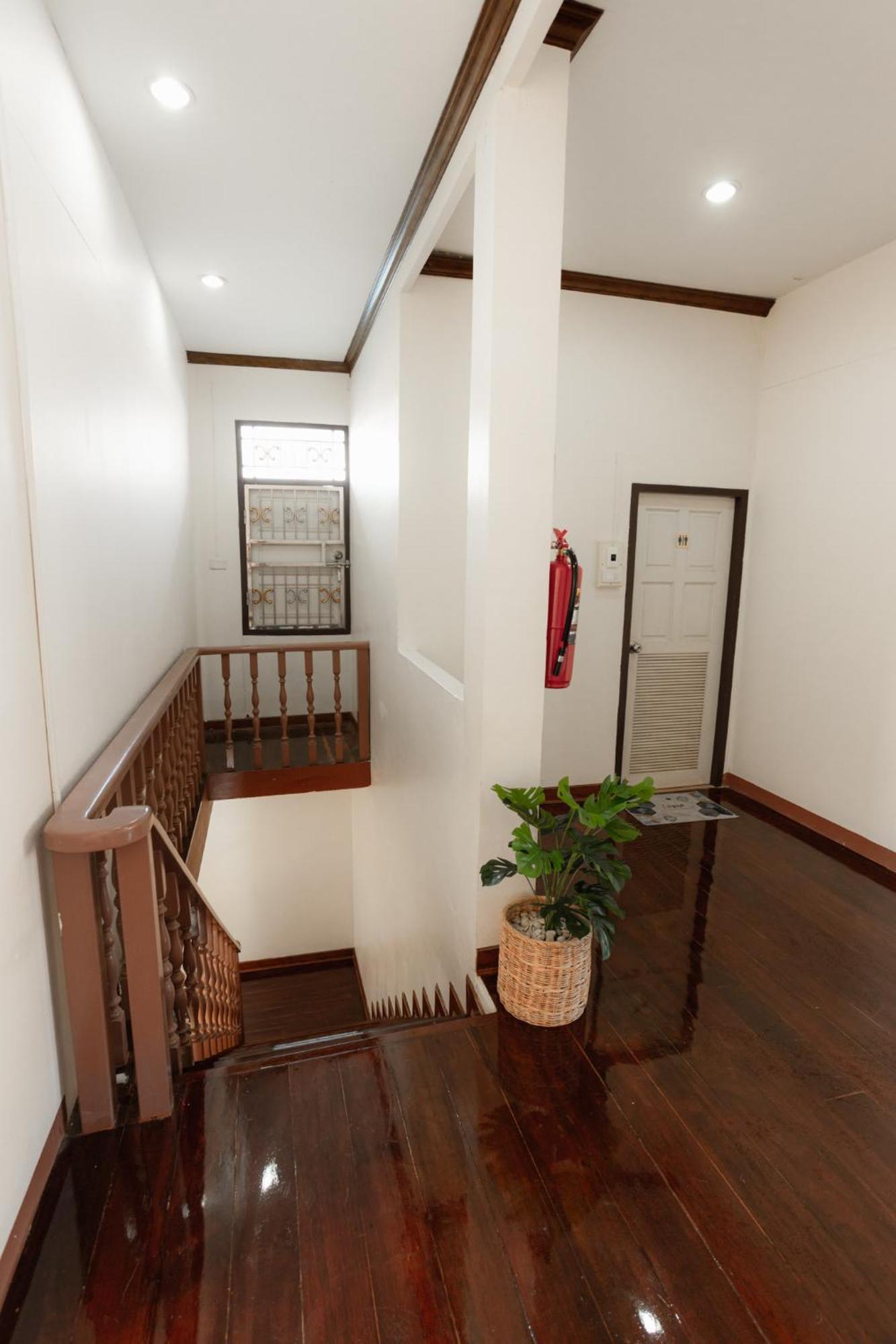 2B Cozy Hostel ตรัง エクステリア 写真