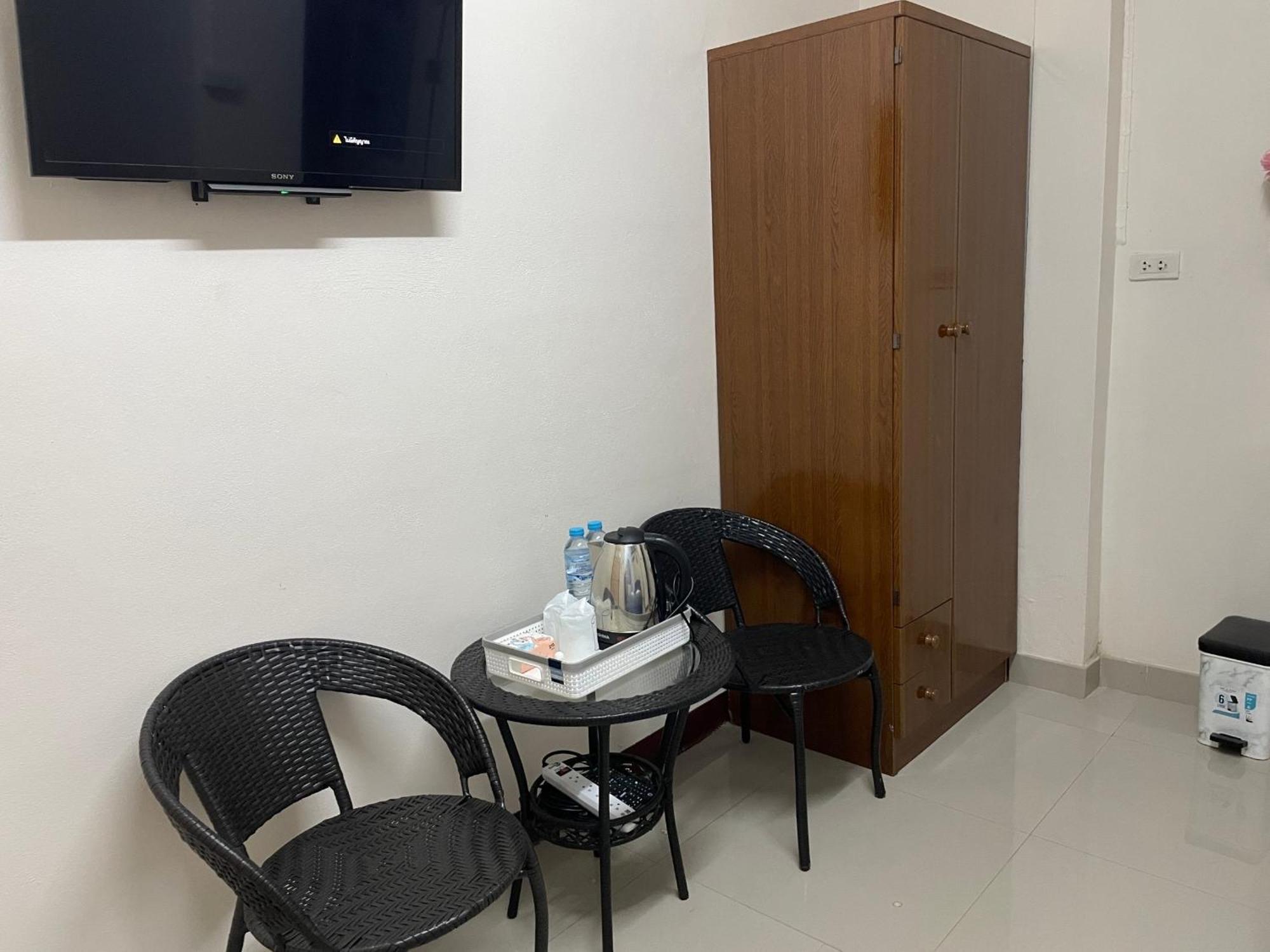 2B Cozy Hostel ตรัง エクステリア 写真